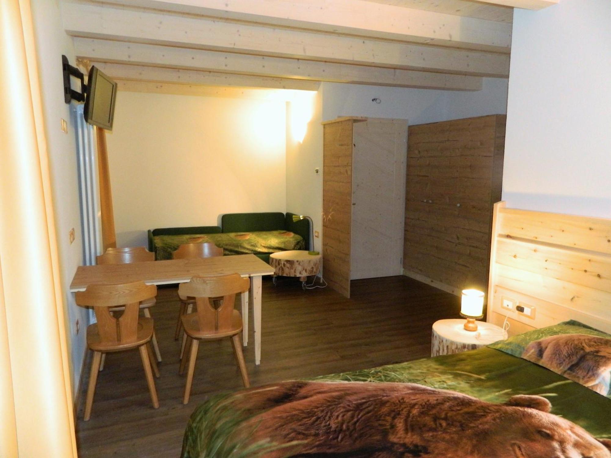 Hotel Ganzaie Даяно Экстерьер фото