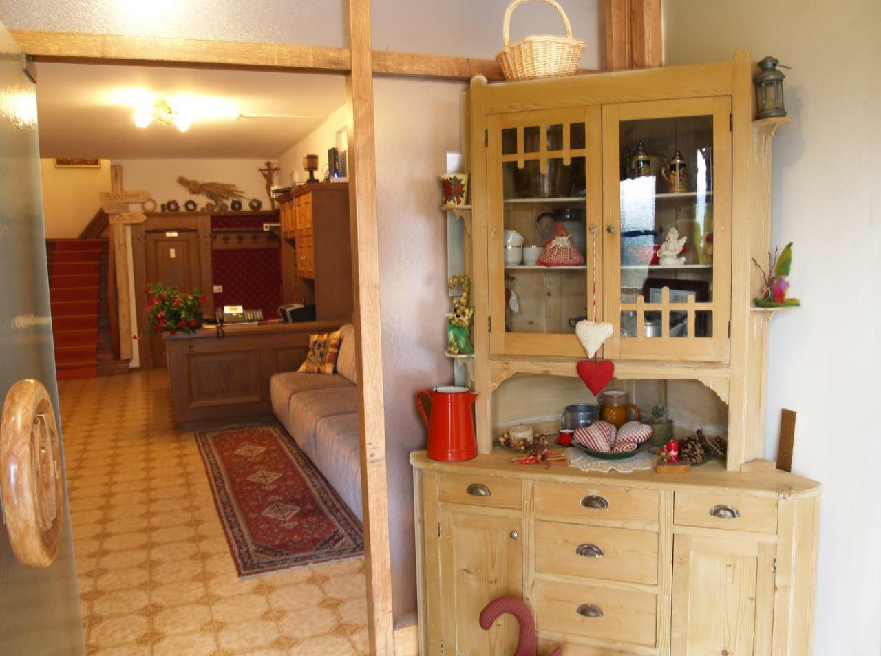 Hotel Ganzaie Даяно Экстерьер фото
